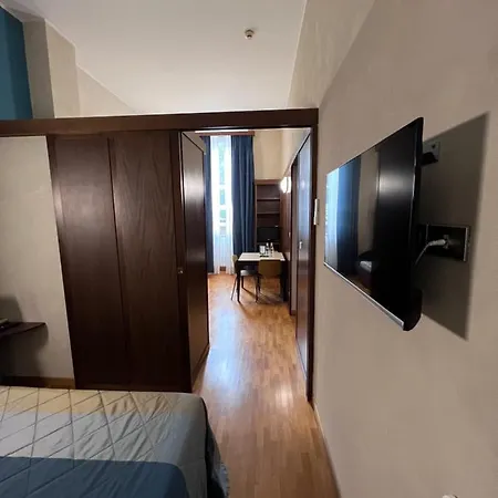 Star 4*